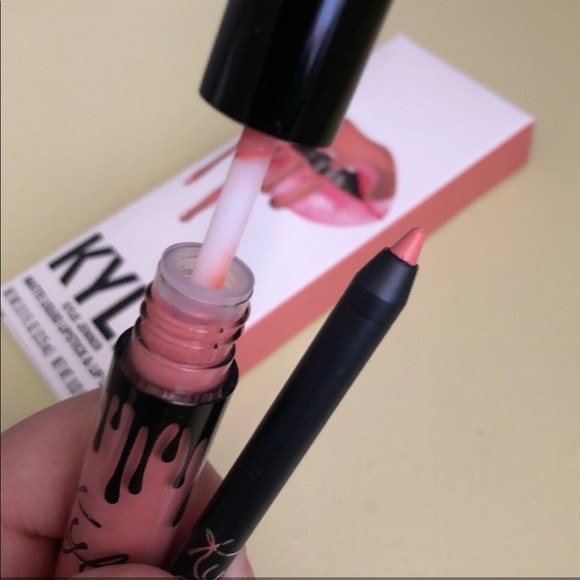 Kylie cosmetics lip kit in Apricot - Picture 2 of 3